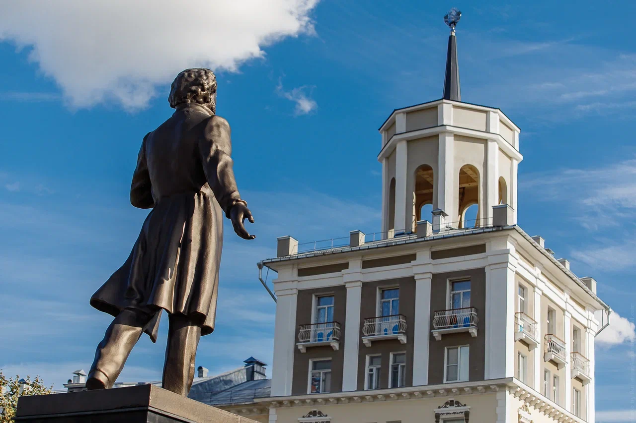 Памятник Александру Сергеевичу Пушкину в Орехово-Зуеве.